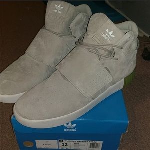 Adidas invader strap